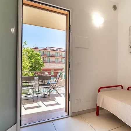 Residenza Casa Del Sole * בלריה-איגאה מרינה
